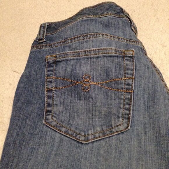 Tommy Hilfiger med wash denim boyfriend capris 8 - Picture 2 of 7